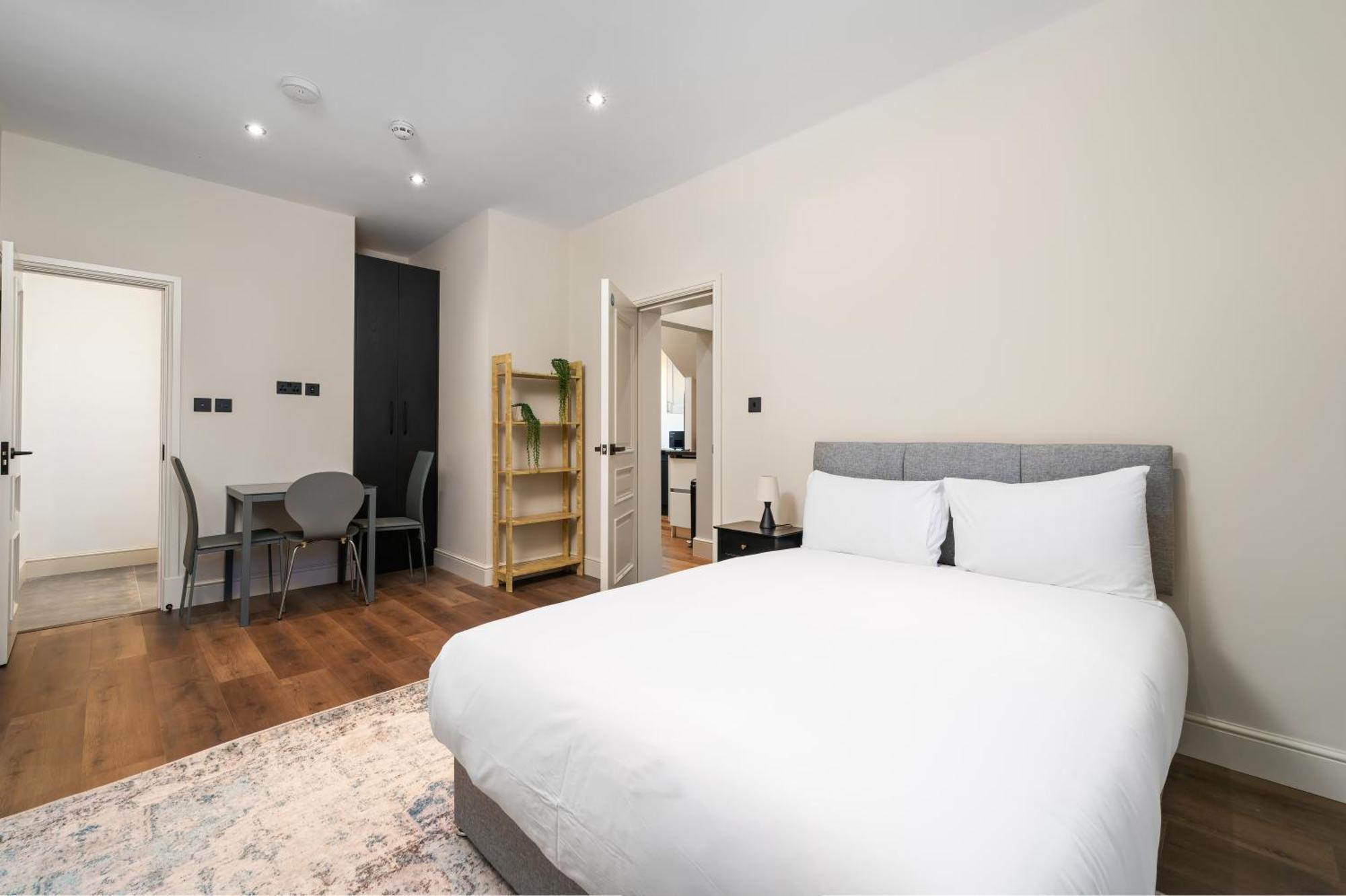 Willesden Apartment *