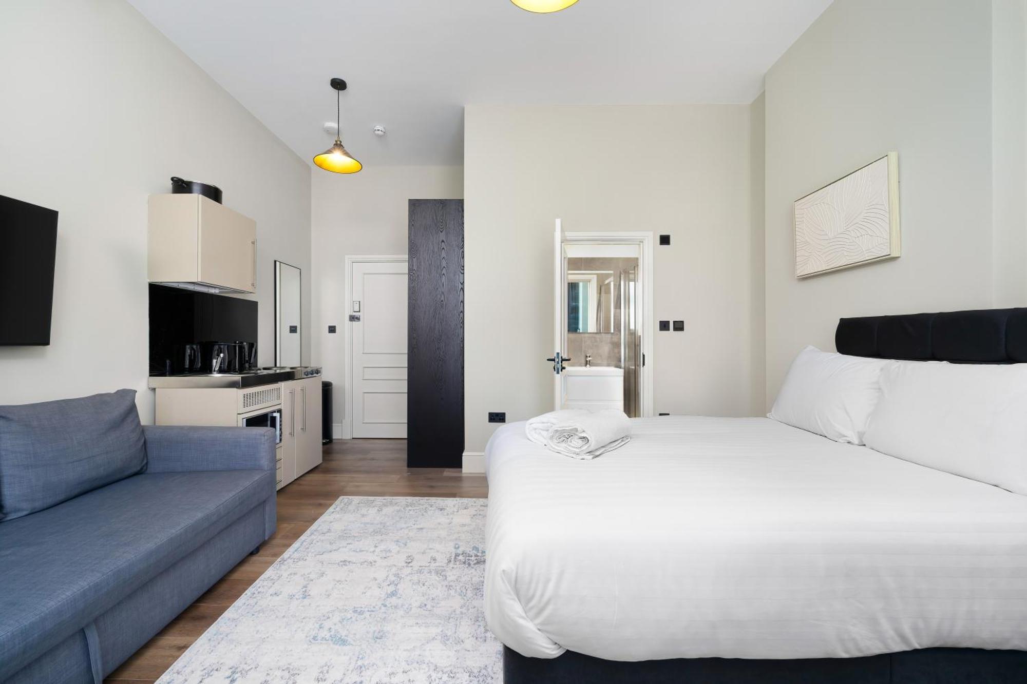 Willesden Apartment *